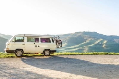 Beat the Heat: Essential Tips for Traveling with Kids or Pets