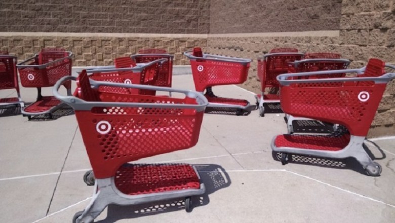 "Unexpected Encounter in Target: Woman with Prosthetic Leg Faces Embarrassment as Security Check Turns Awkward"