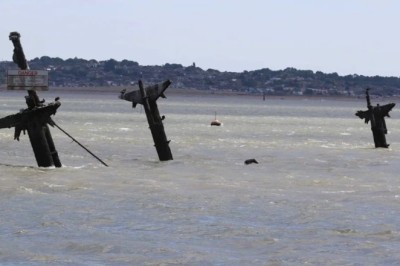 The Silent Danger Beneath: World War II Shipwreck Threatens Catastrophic Tsunami in the Thames!