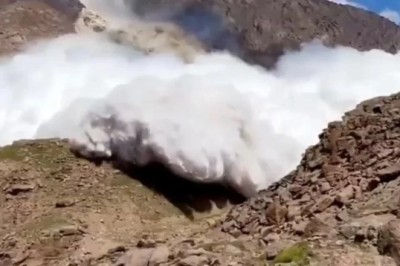 Terrifying Escape Caught on Camera: Tourist Survives Avalanche in Kyrgyzstan