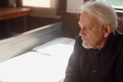 Elderly Man's Thank You Gift on Bus Leaves Passengers Stunned - What Happens Next Will Leave You Speechless!