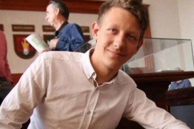 Astonishing Discovery: Teen Unearths WWII Treasures in Abandoned Milk Cans