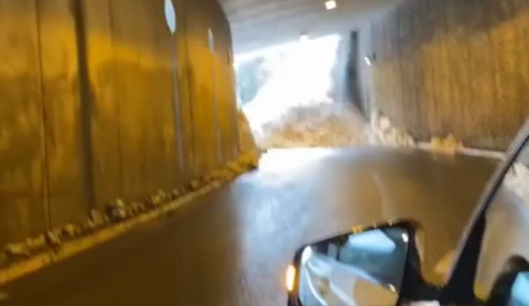 Video Virale: Ghiaccio sul Pendio Trasforma un Tunnel in una Pista da Slittino!