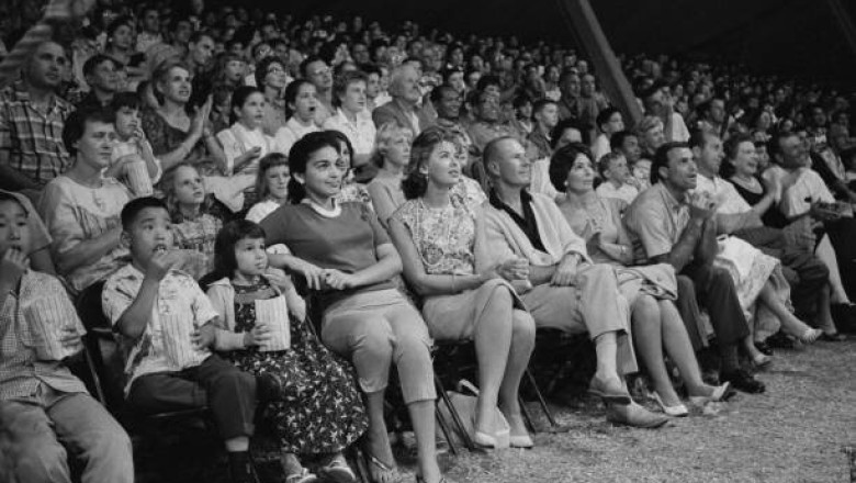 11 Hilarious Celebrity Moments from 1960-1980 That Will Make You Laugh Out Loud!