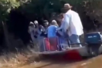 Terrifying Encounter: Colossal Crocodile Lunges at Boat of Startled Tourists