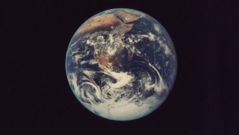Unveiling Earth's Secrets: How a Fossilized Mollusk Revealed the Moon's Mysterious Journey