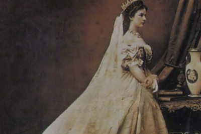 The Life of Empress Elisabeth: Beauty, Tragedy, and Resilience